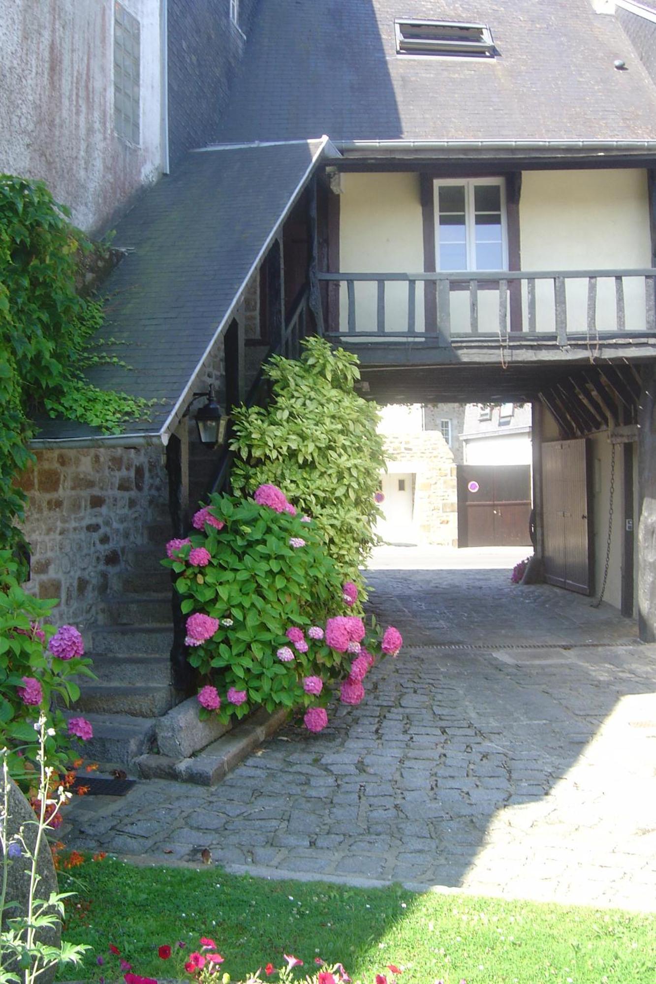 Hotel De La Croix D'Or Avranches Exterior foto