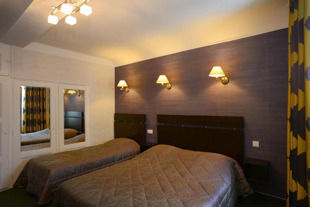 Hotel De La Croix D'Or Avranches Habitación foto